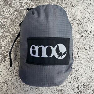 Gray Single Eno